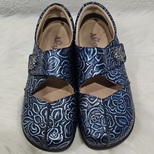 Alegria Women's Blue Floral Cutout Loafers